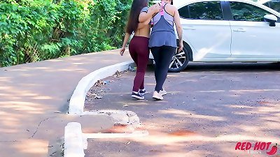 A teen WAS HELPED BY A hotwife AND ended UP BEING fucked BY A COUPLE.